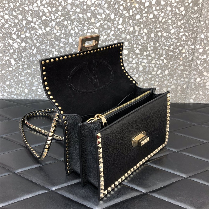 발렌티노 락스터드 숄더백 B0033-2 신상