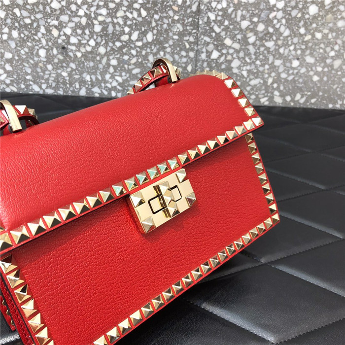 발렌티노 락스터드 숄더백 B0033-3 신상