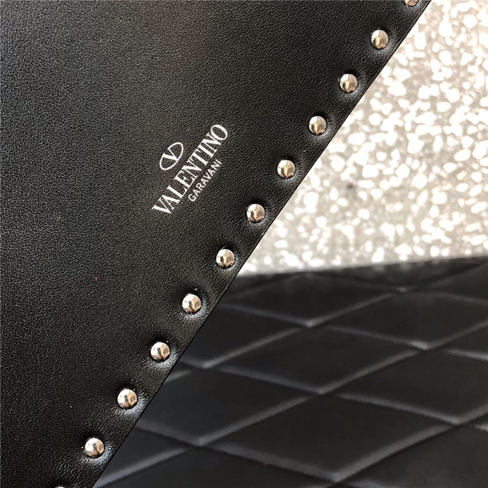 발렌티노 락스터드 엔벨롭 클러치 30CM V632010-1