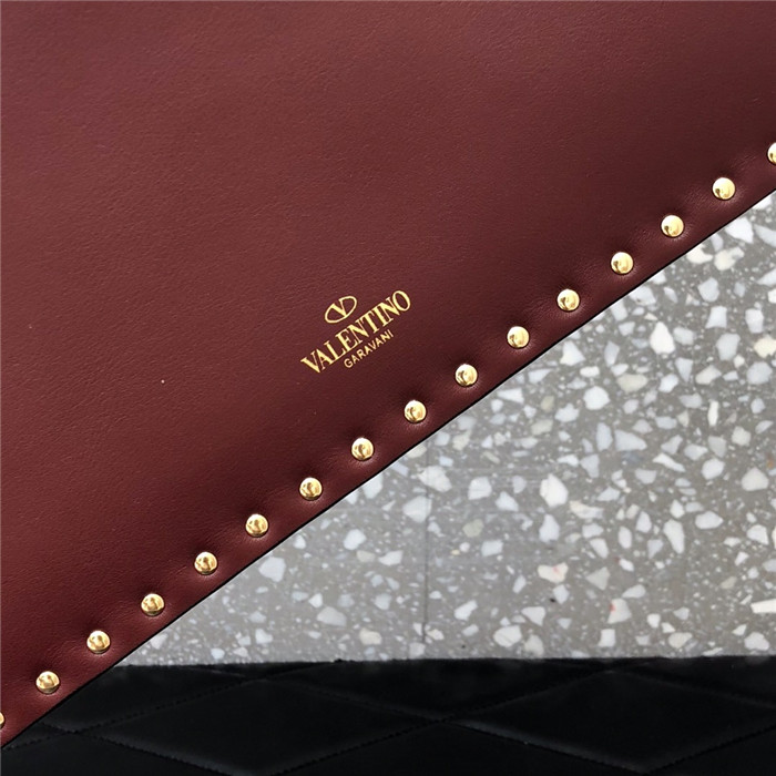 발렌티노 락스터드 엔벨롭 클러치 30CM V632010-5