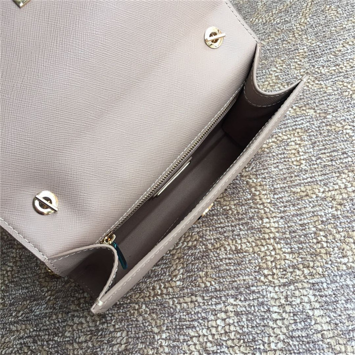 페레가모 체인 숄더백 21CM 22B558-2