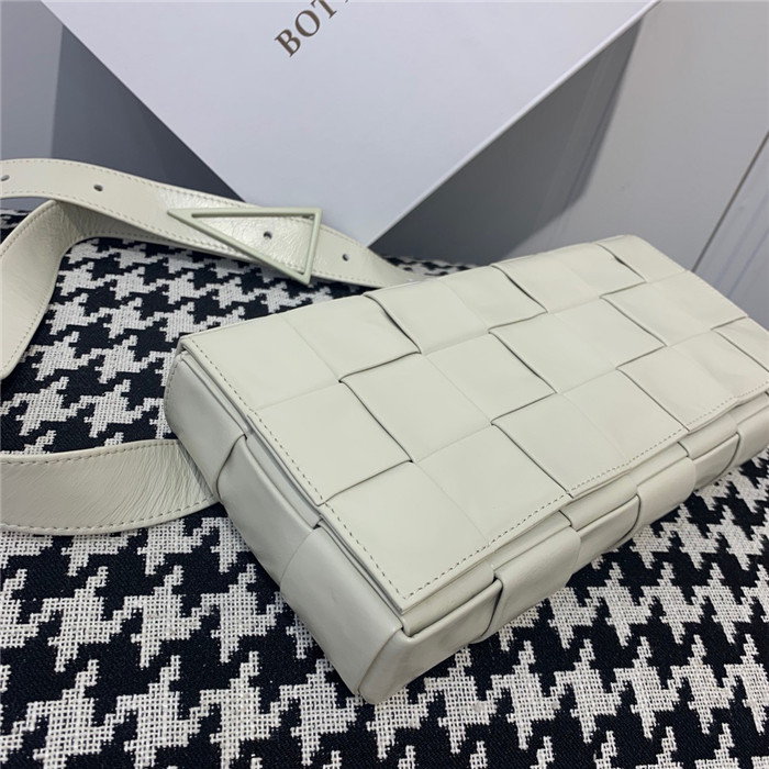 보테가 베네타 힙색 BV22331-1 2020/신상