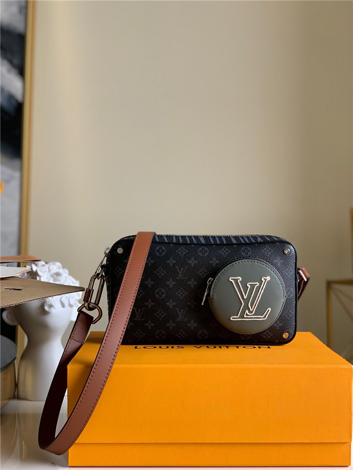 Louis Vuitton 루이비통 포쉐트 볼가 숄더백 M68688 2020/신상