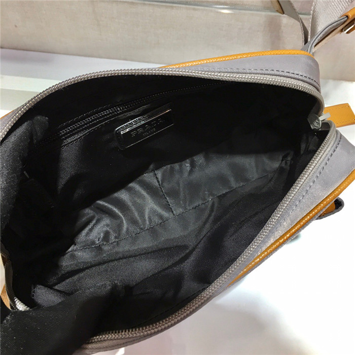 프라다 힙색 2VL977 2020/신상