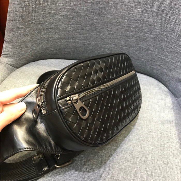 보테가 베네타 힙색 BV22332 신상