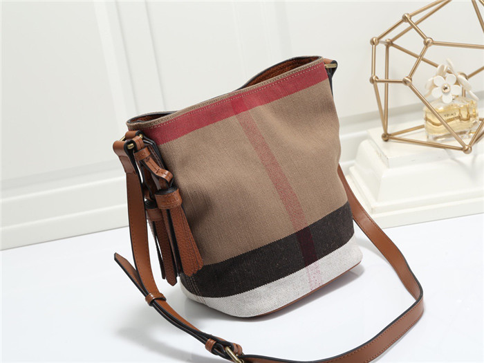 Burberry 버버리 미니 애쉬비 호보백 B33801-1