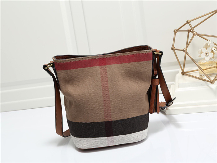 Burberry 버버리 미니 애쉬비 호보백 B33801-1