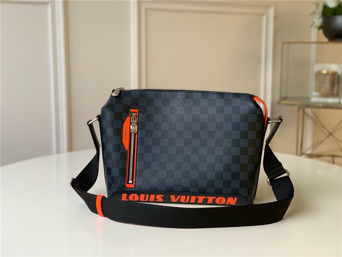 Louis Vuitton 루이비통 디스커버리 메신저백 N40159