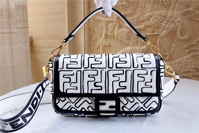 Fendi  펜디 바케트백 F30143 2020/신상