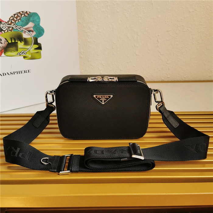  Prada 프라다 브리크 사피아노 크로스백 2VH070 2020/신상
