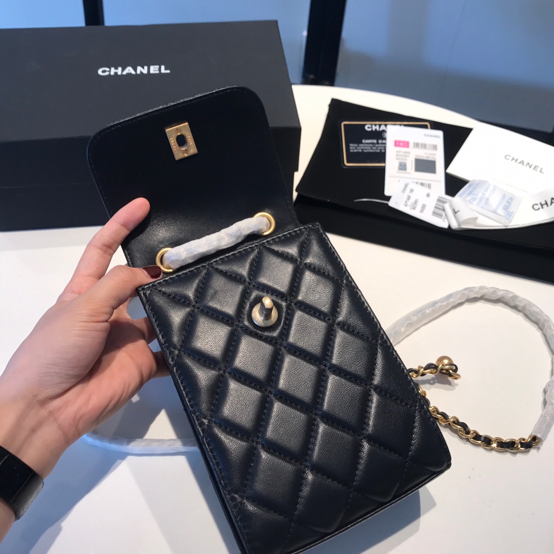 Chanel 샤넬 핸드폰백 CA5090 신상