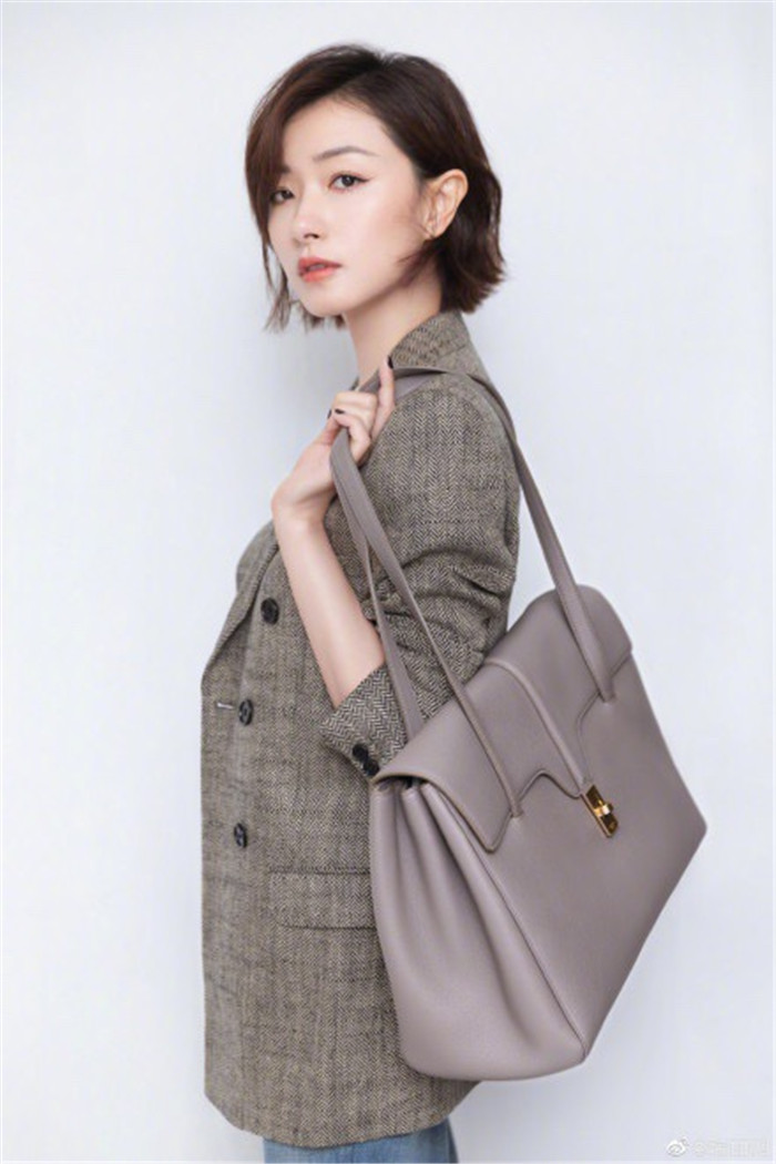 Celine 셀린느 20FW 라지 소프트 16 숄더백 C194043 2020/신상