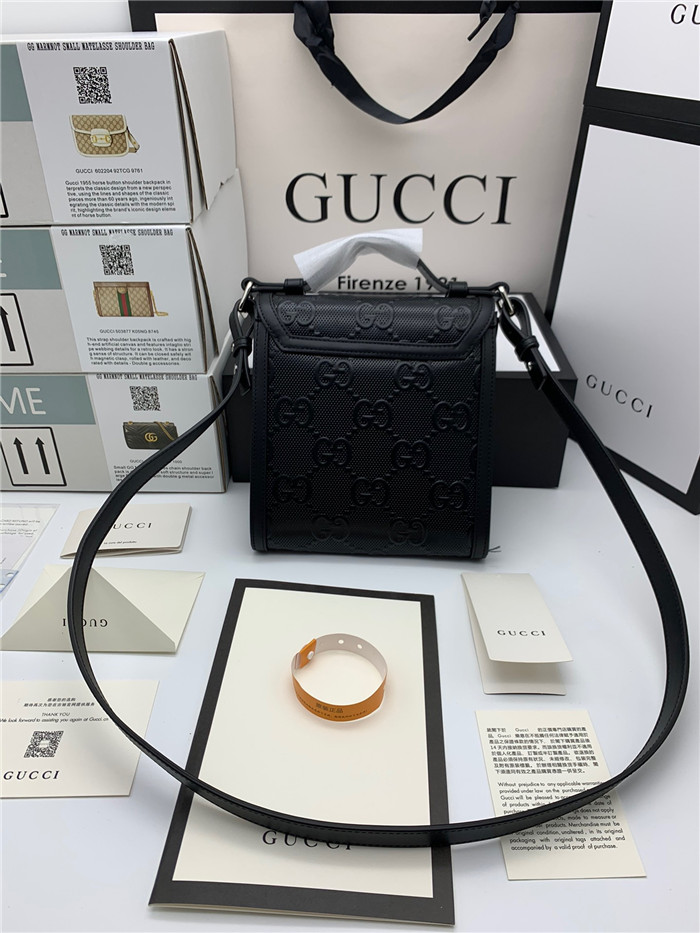 Gucci 구찌 블랙 GG 엠보스 메신저백 625782 2020/신상