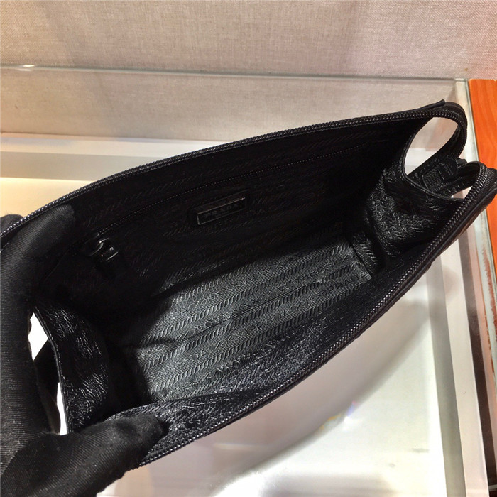 Prada 프라다 삼각로고 파우치백