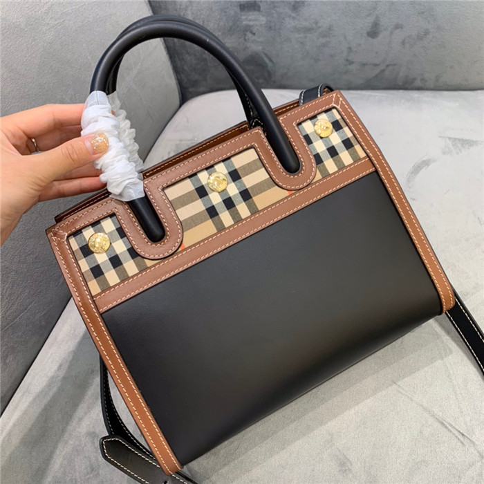 Burberry 버버리 타이틀백 스몰 B501088 2020/신상
