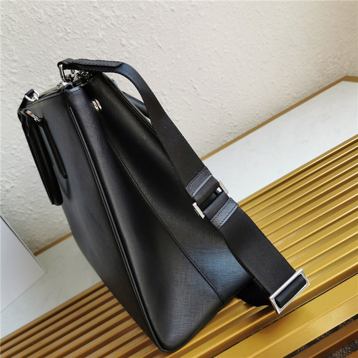  Prada 프라다 서류가방 2VG047 2020/신상