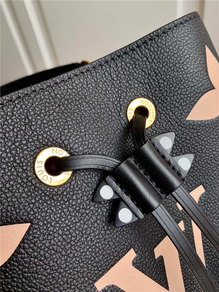 Louis Vuitton 루이비통 LV 크래프티 네오노에 MM M56890 2020/신상