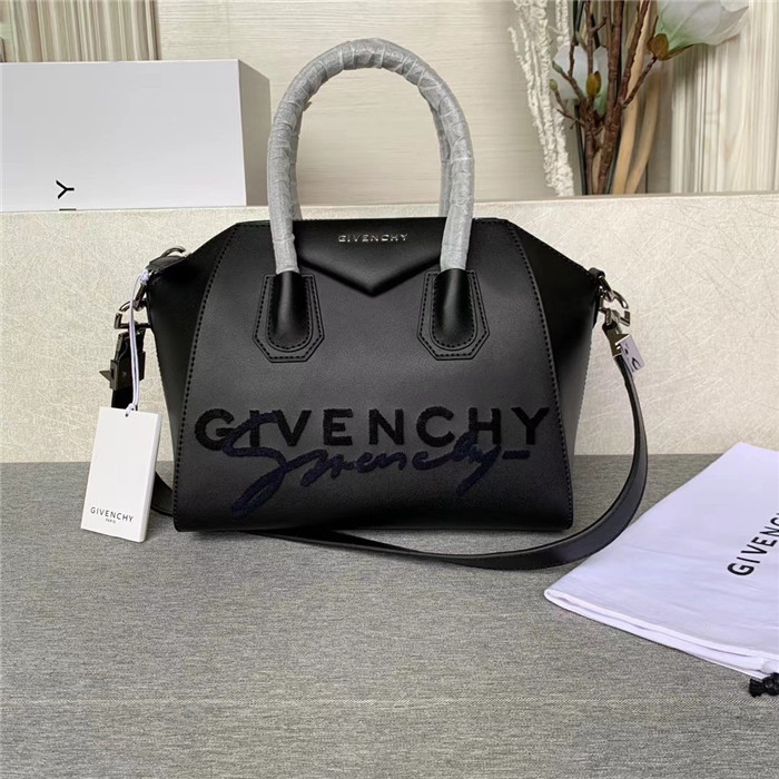 Givenchy 지방시 안티고나백 G100899 2020/신상