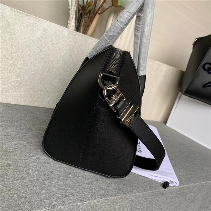 Givenchy 지방시 안티고나백 G100899 2020/신상