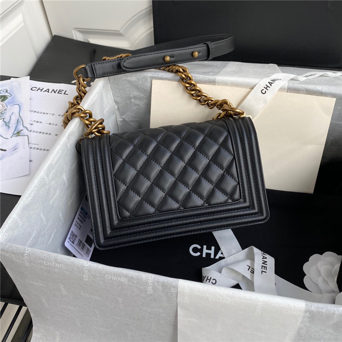 CHANEL 샤넬 리보이백 20CM AS10801 2020/신상