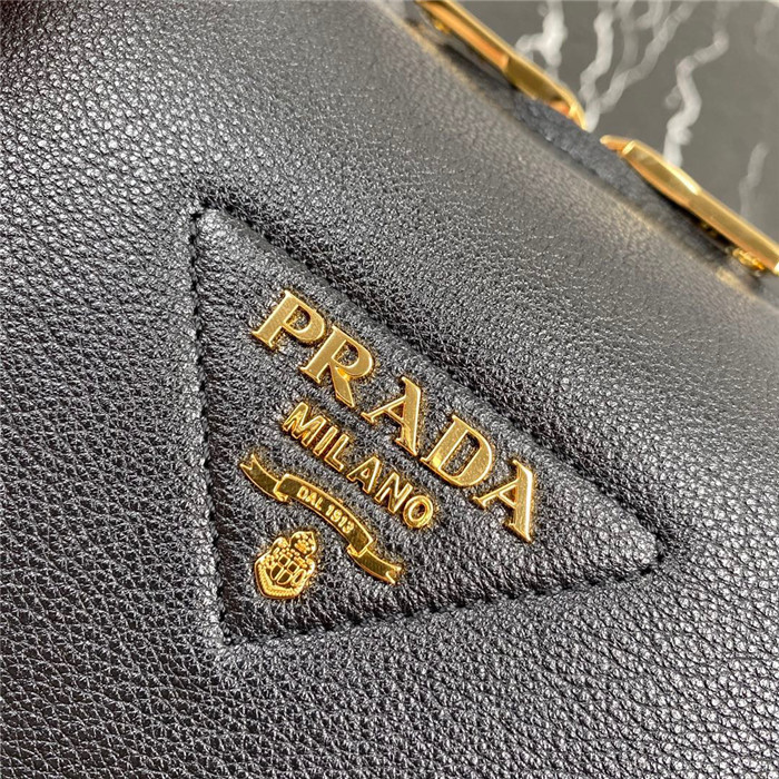 PRADA 프라다 스몰 가죽 핸드백 1BC145 2020/신상