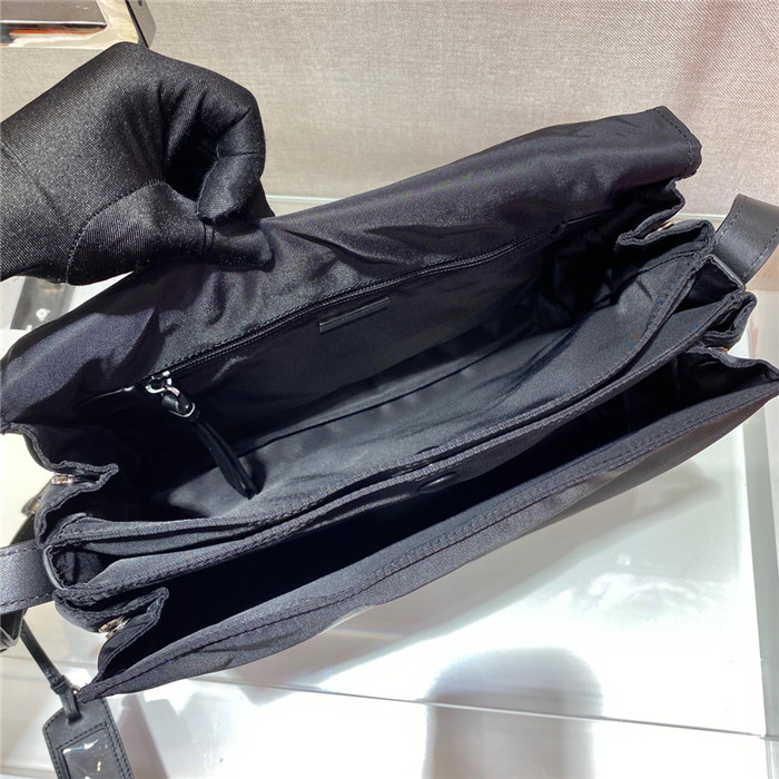 PRADA 프라다 나일론 메신져백 1BD255 2020/신상