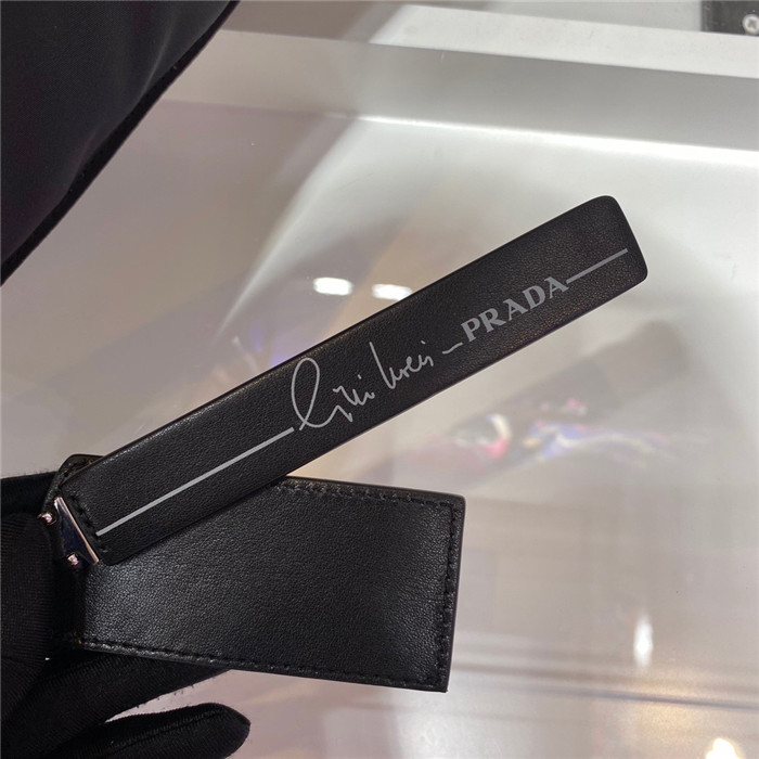 PRADA 프라다 나일론 메신져백 1BD255 2020/신상