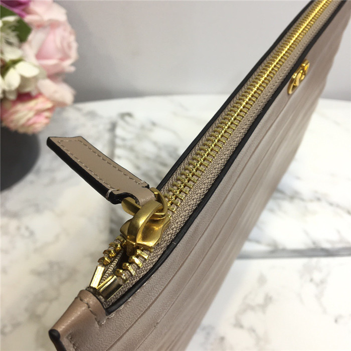 Valentino   발렌티노 클러치 30CM V210301