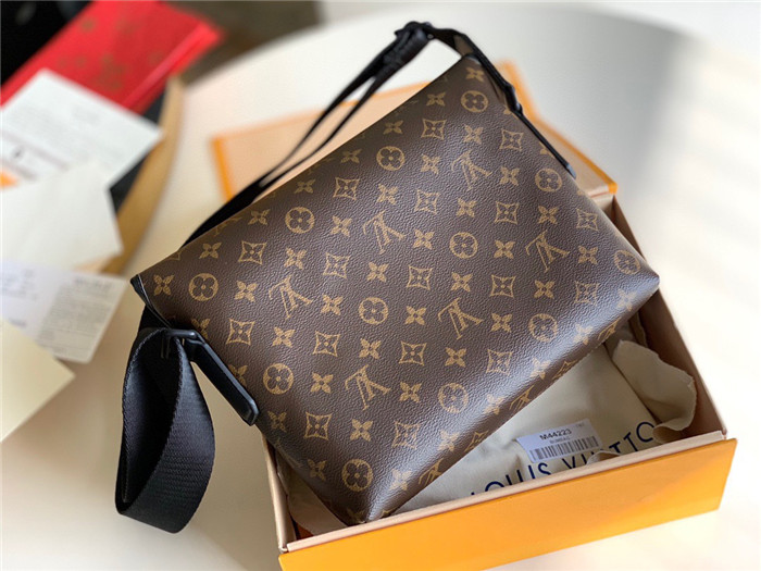 Louis Vuitton 루이비통 메신저백 M44223 2020/신상