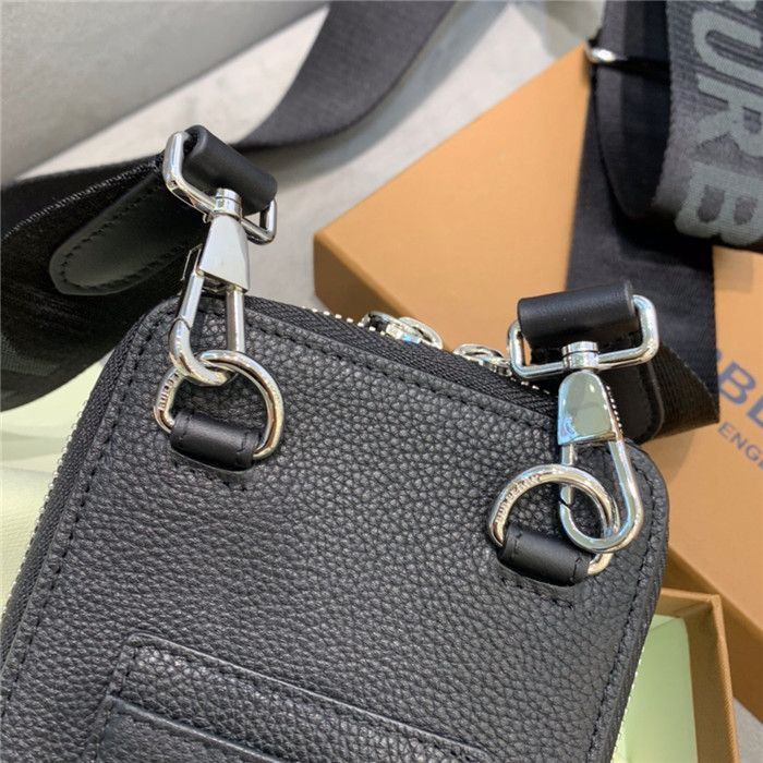 Burberry  버버리 휴대폰백 B14044-2 2020/신상