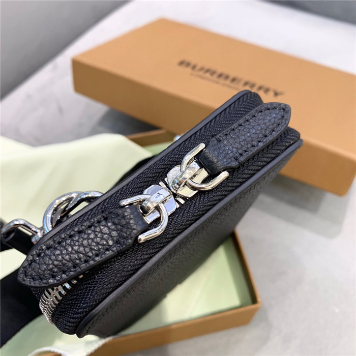 Burberry  버버리 휴대폰백 B14044-2 2020/신상