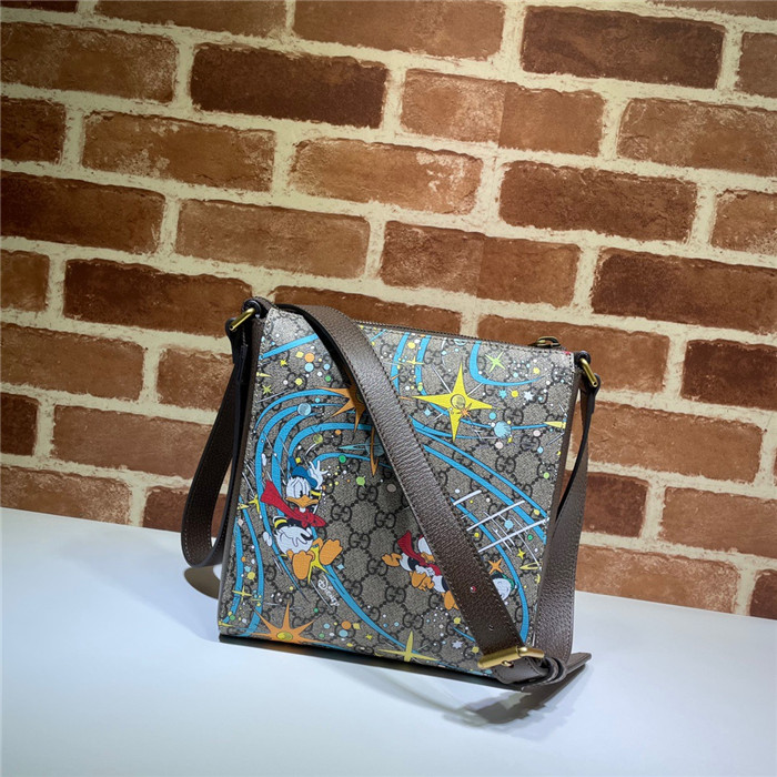 GUCCI 구찌 디즈니 콜라보 도널드 덕 메신저백 645054 2020/신상