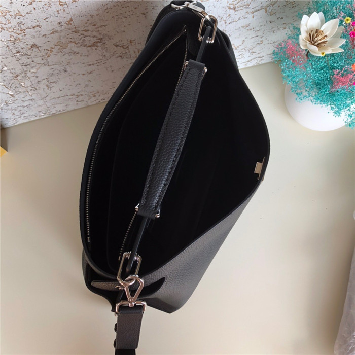 Fendi 펜디 남성용 토트&크로스백 F645408 2020/신상