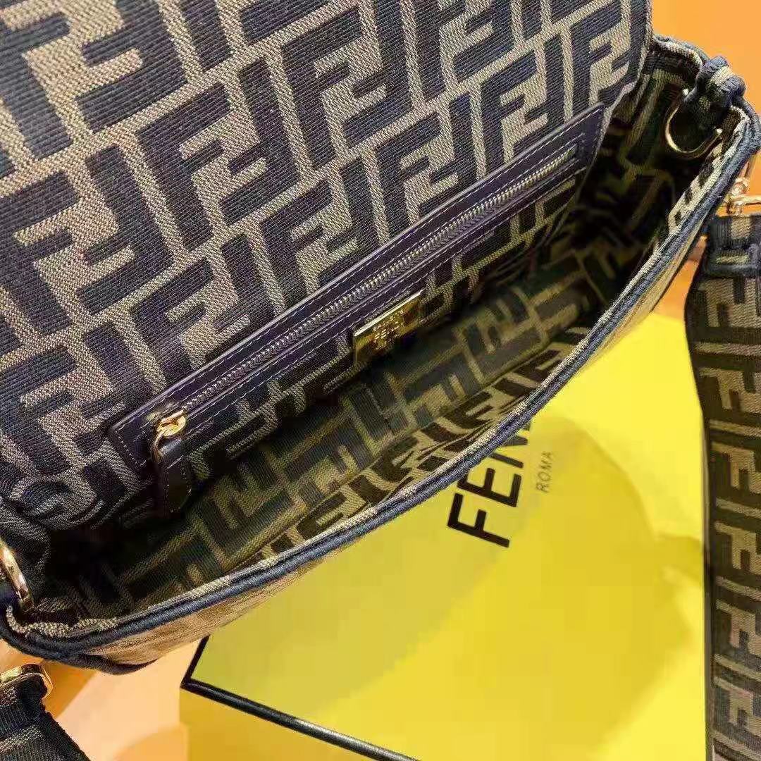  Fendi 펜디 바게트백 브라운 컬러