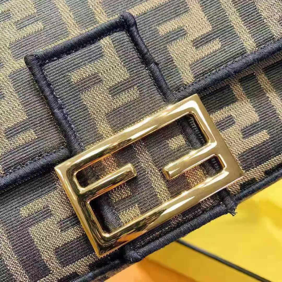  Fendi 펜디 바게트백 브라운 컬러