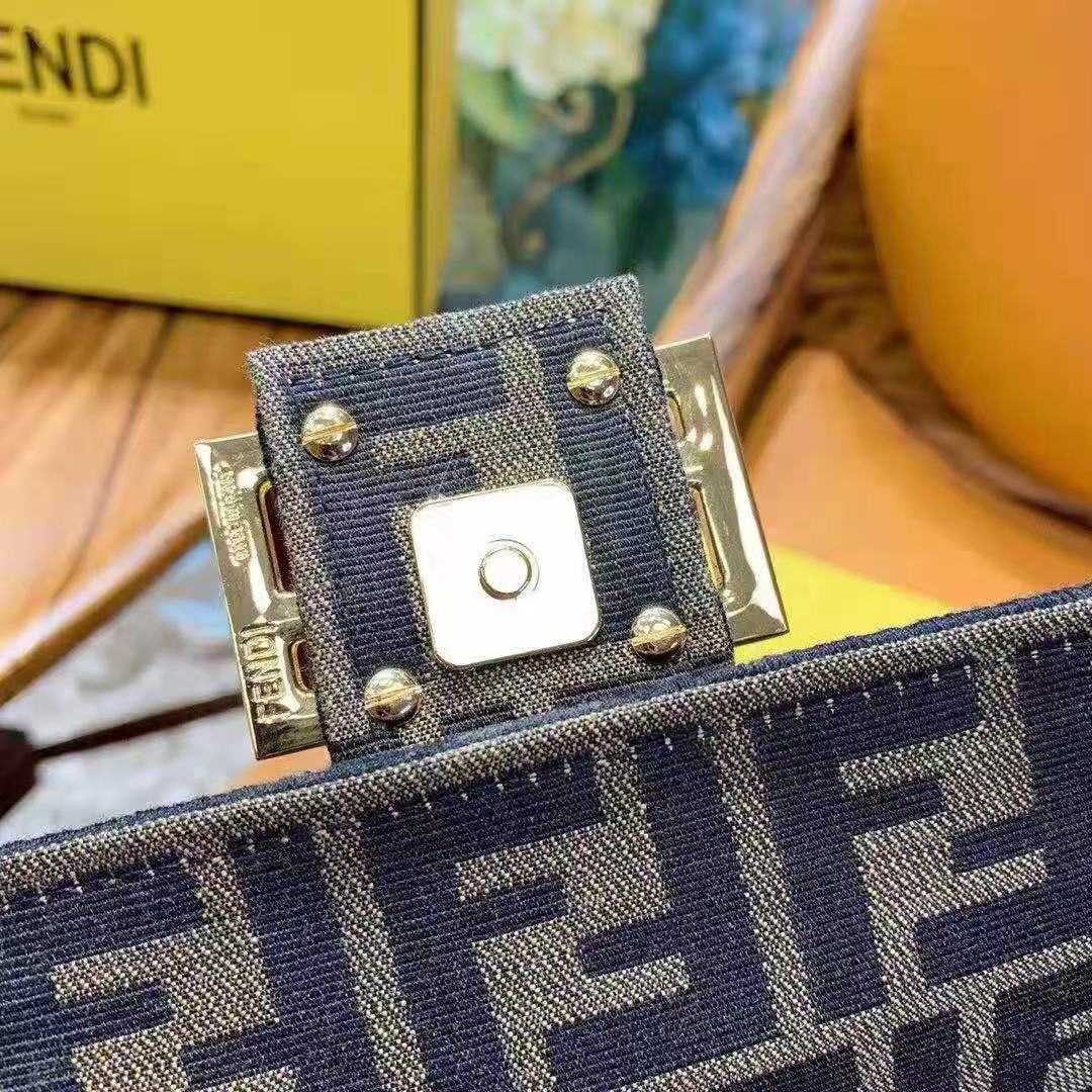  Fendi 펜디 바게트백 브라운 컬러