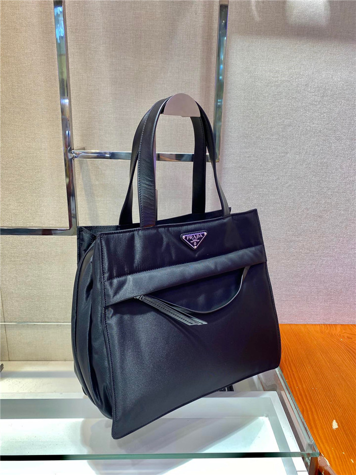 PRADA 프라다 나일론 토트백 P12501 신상