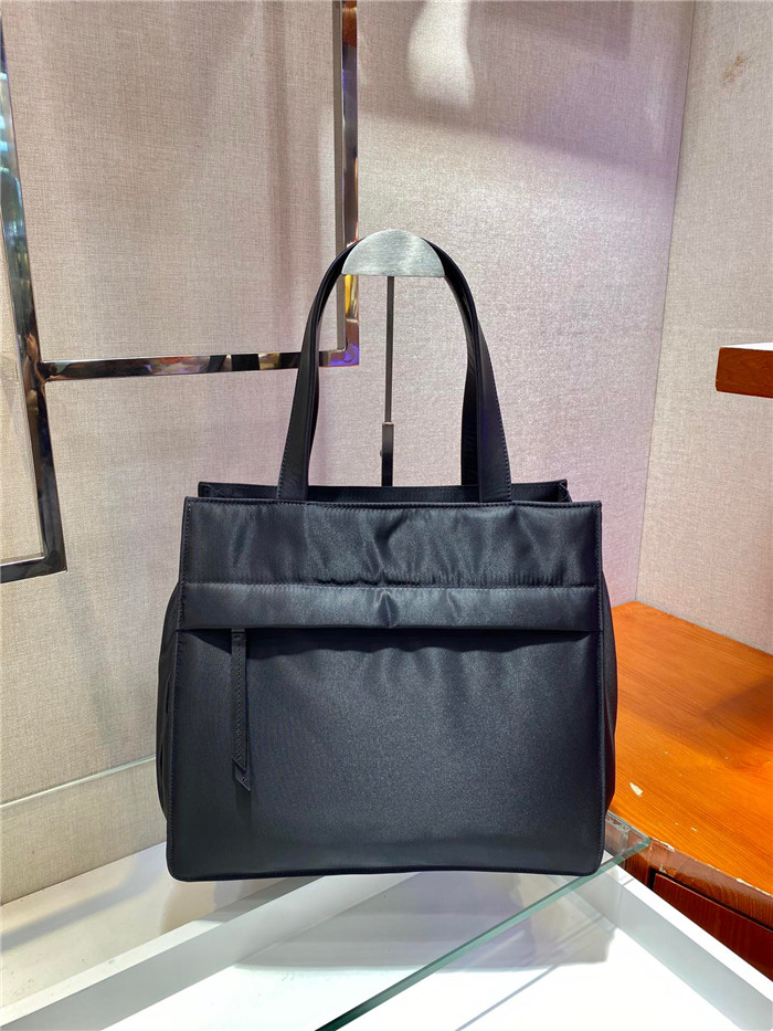 PRADA 프라다 나일론 토트백 P12501 신상