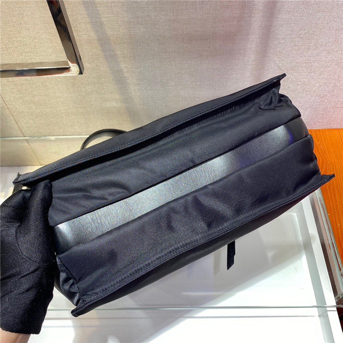 PRADA 프라다 나일론 토트백 P12501 신상
