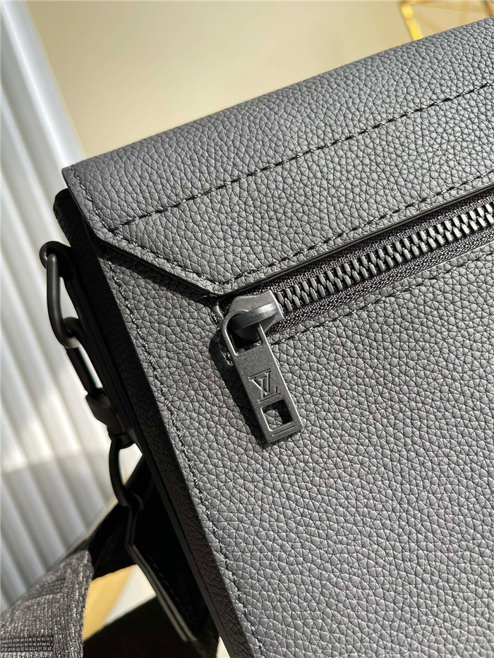 Louis Vuitton  루이비통 그레인 에어로그램 메신저백 M57080
