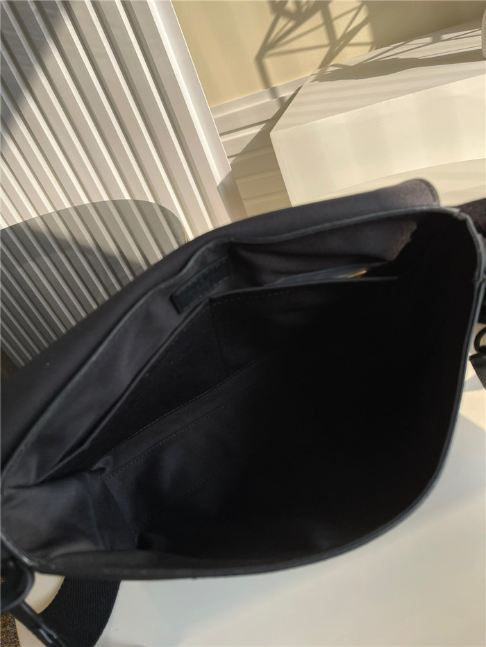 Louis Vuitton  루이비통 그레인 에어로그램 메신저백 M57080