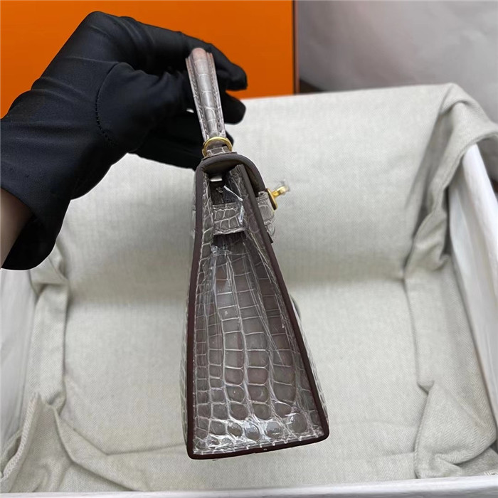 HERMES 에르메스 미니 켈리백 19CM 오리지날 악어가죽사용 (100%수작업) H607781