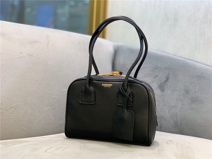 BURBERRY  버버리 큐브백 B68100