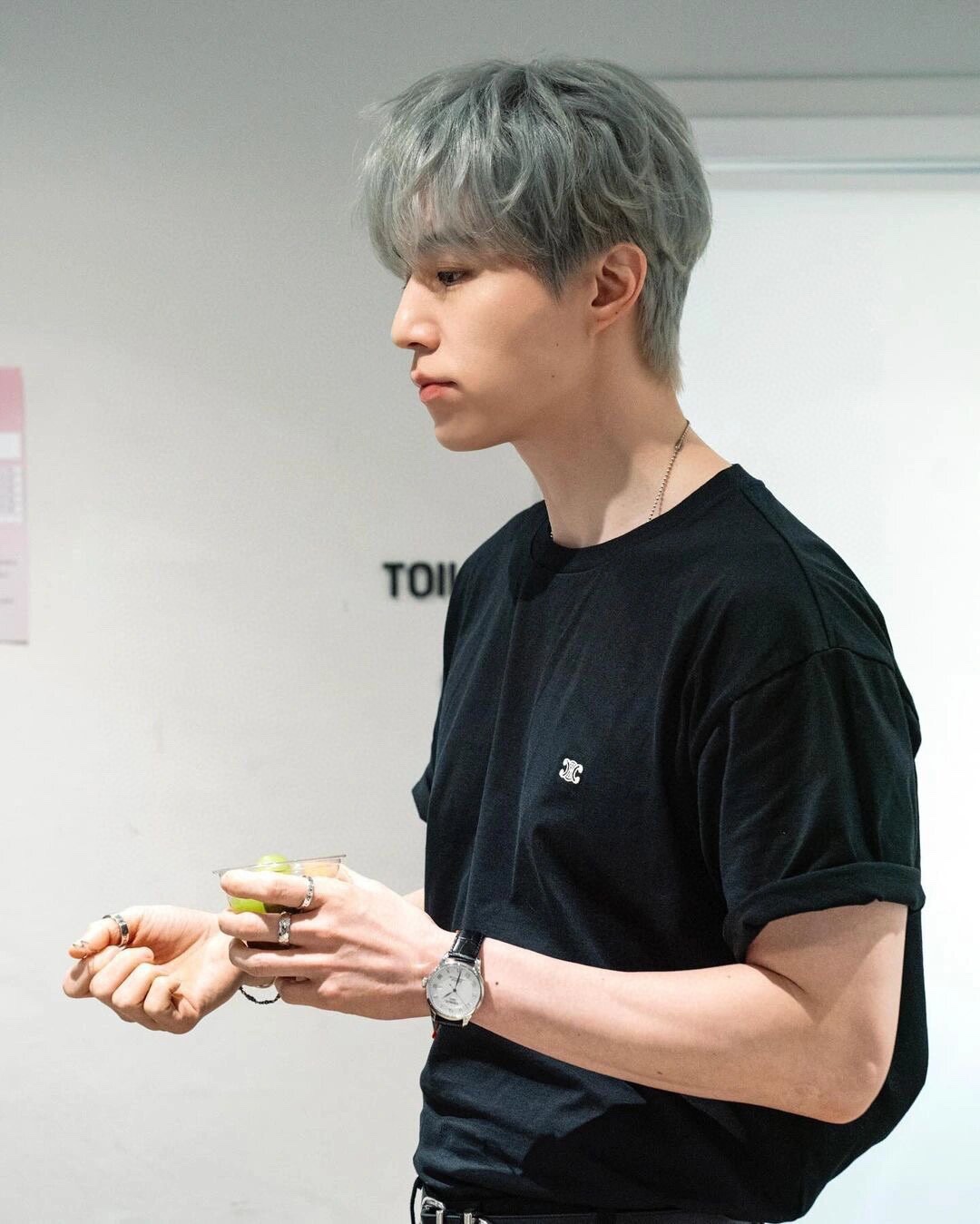 24SS 리볼빙도어 쇼트 슬리브