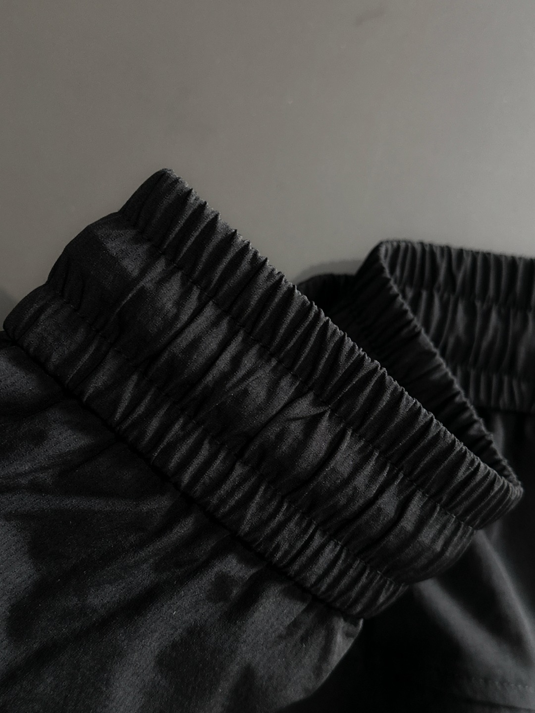 발렌시아가2025봄 여름신축성팬츠