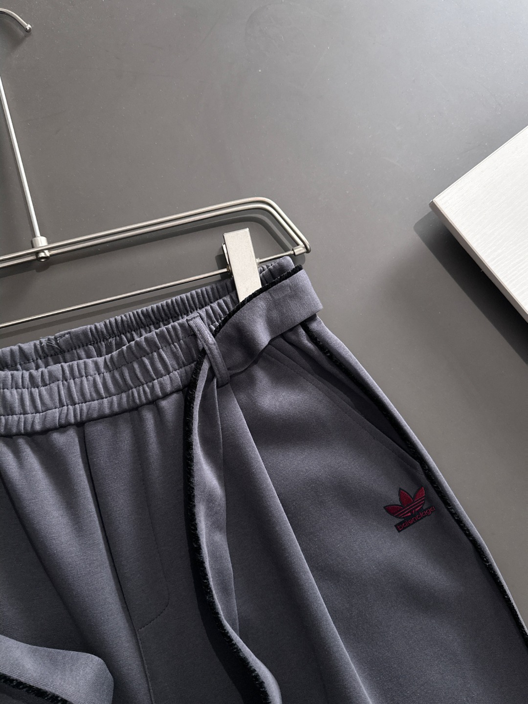 발렌시아가 파리가족연합