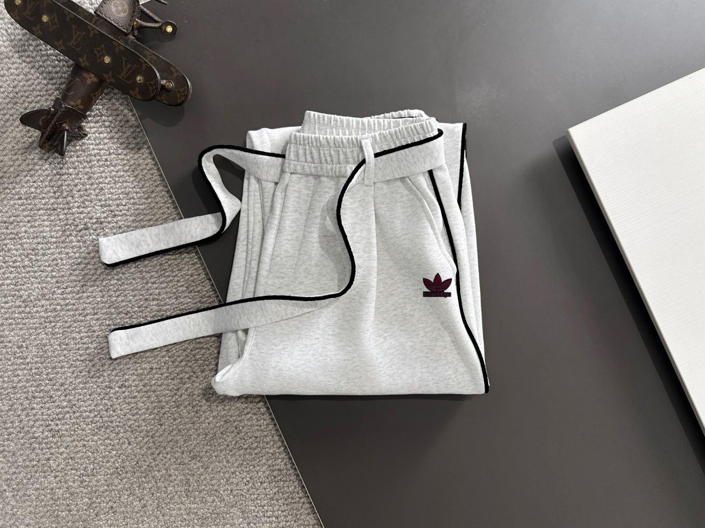 디올디올스탭뉴폴로셔츠