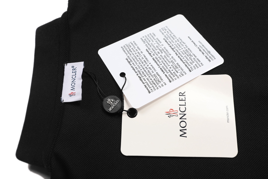 몽클레르로고패치폴로셔츠