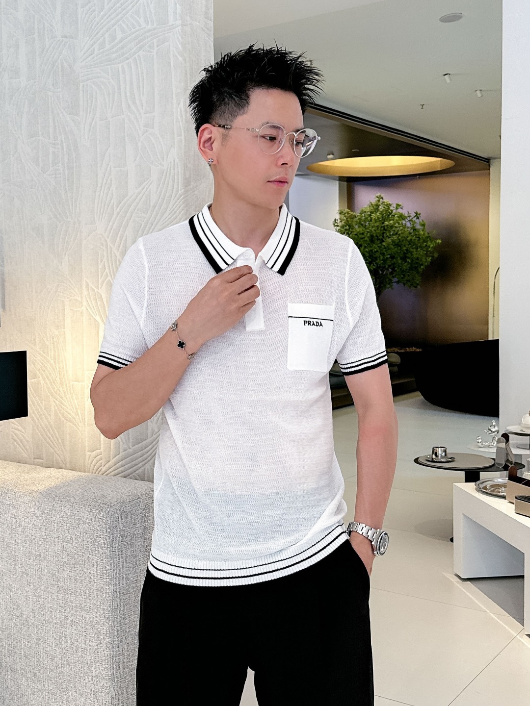 프라다2025뉴쇼트슬리브폴로