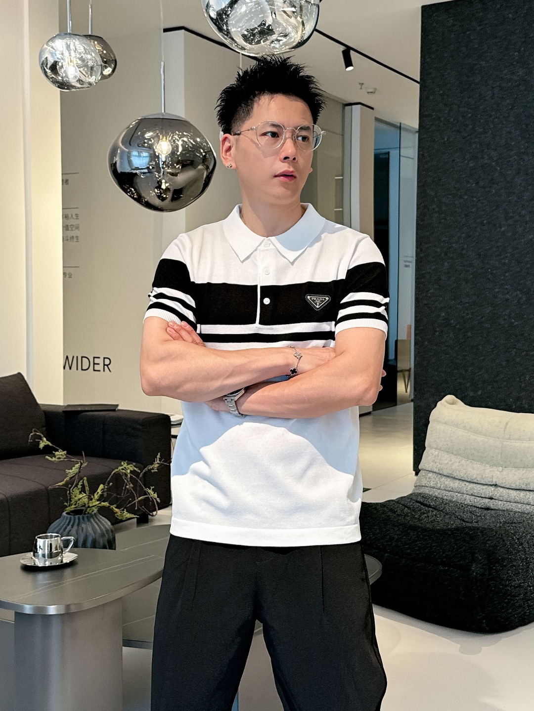 프라다2025뉴쇼트슬리브폴로